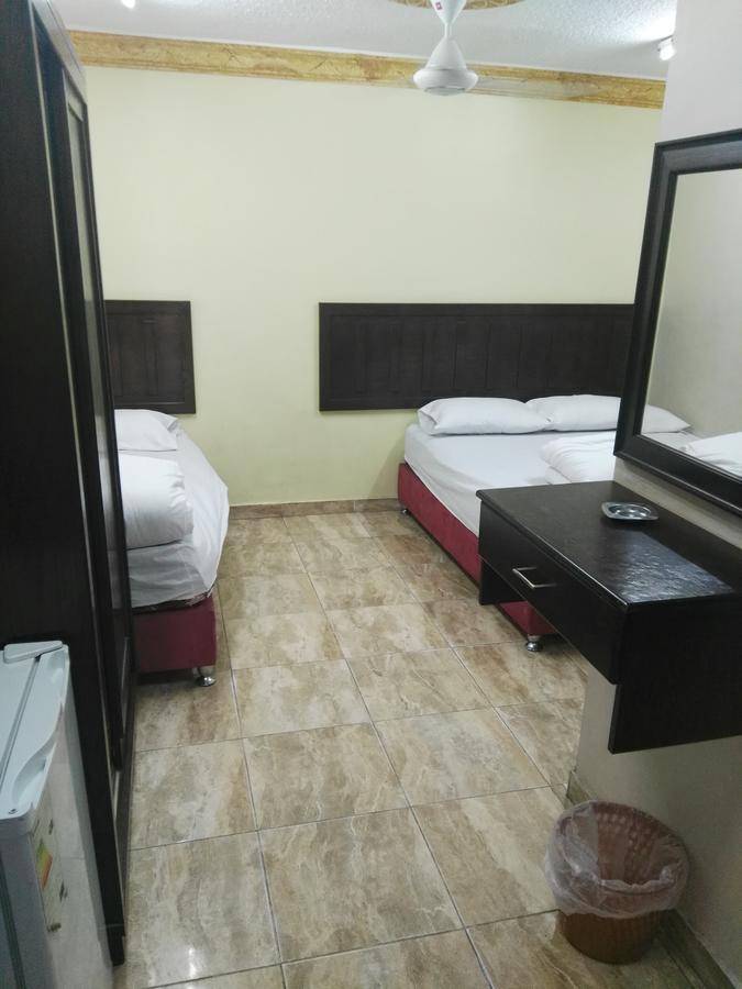 Sea Beach Hotel Акаба Экстерьер фото