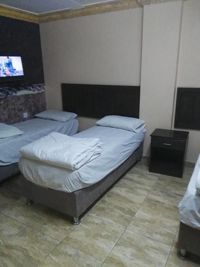 Sea Beach Hotel Акаба Экстерьер фото